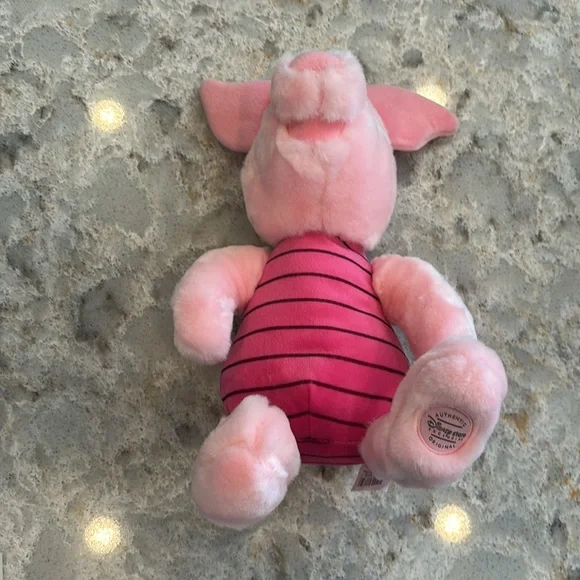 Authentic Disney Store Exclusive original Piglet Plush - Picture 3 of 7